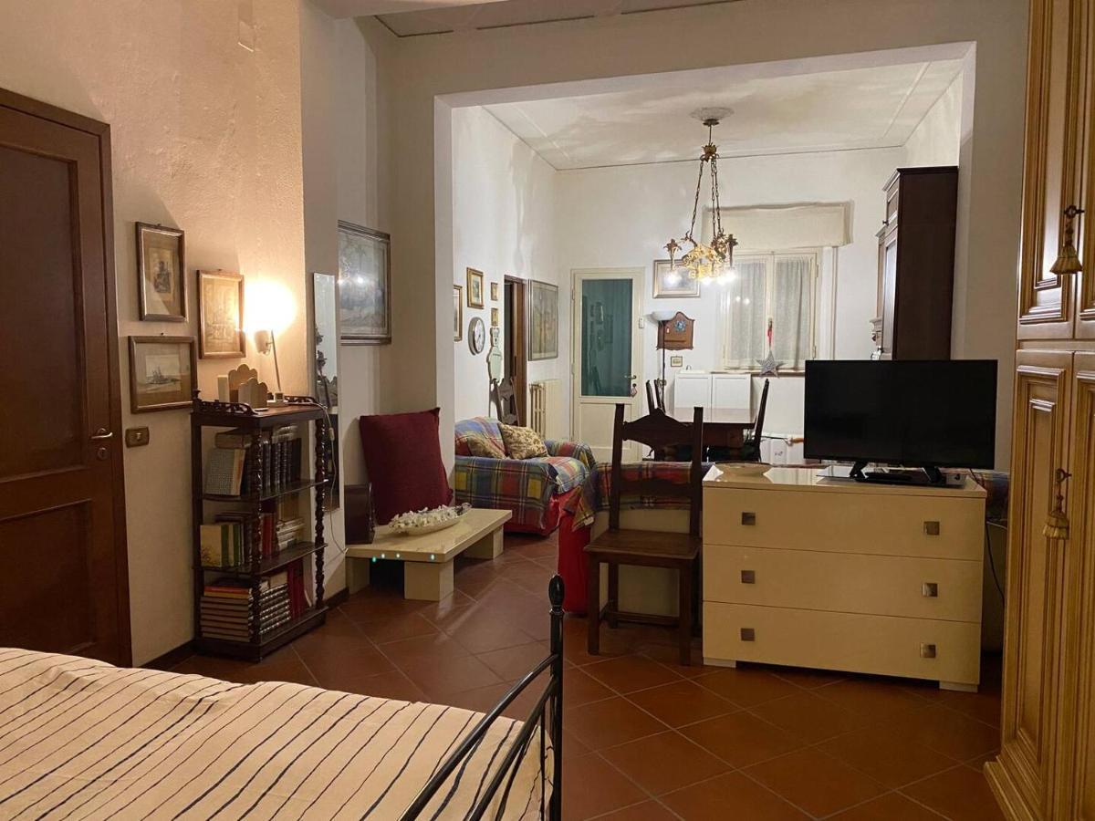 Rosatea Apartment Fucecchio Bagian luar foto