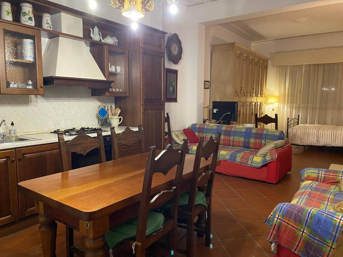 Rosatea Apartment Fucecchio Bagian luar foto